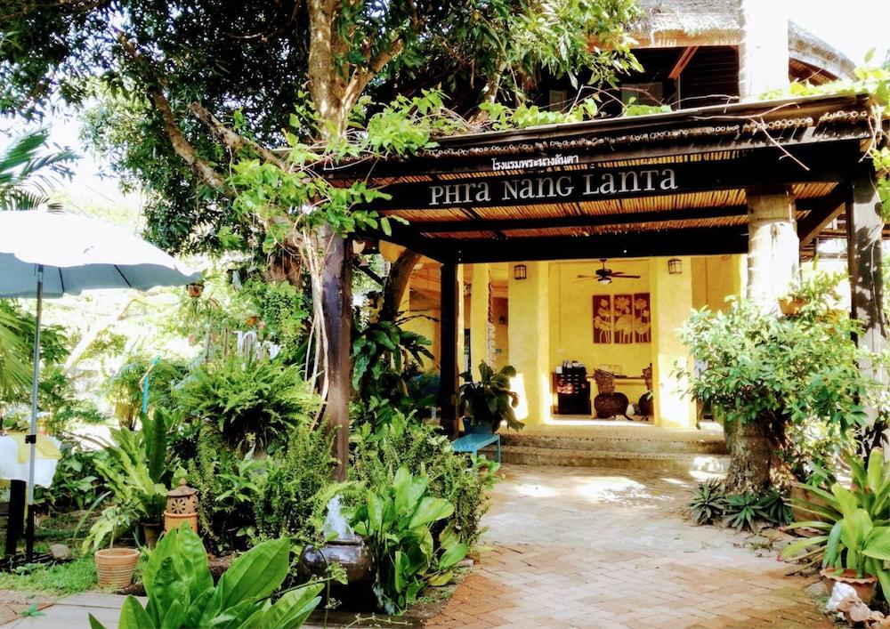 Vacation Village Phra Nang Lanta - Sha Extra Plus Ko Lanta Exteriör bild