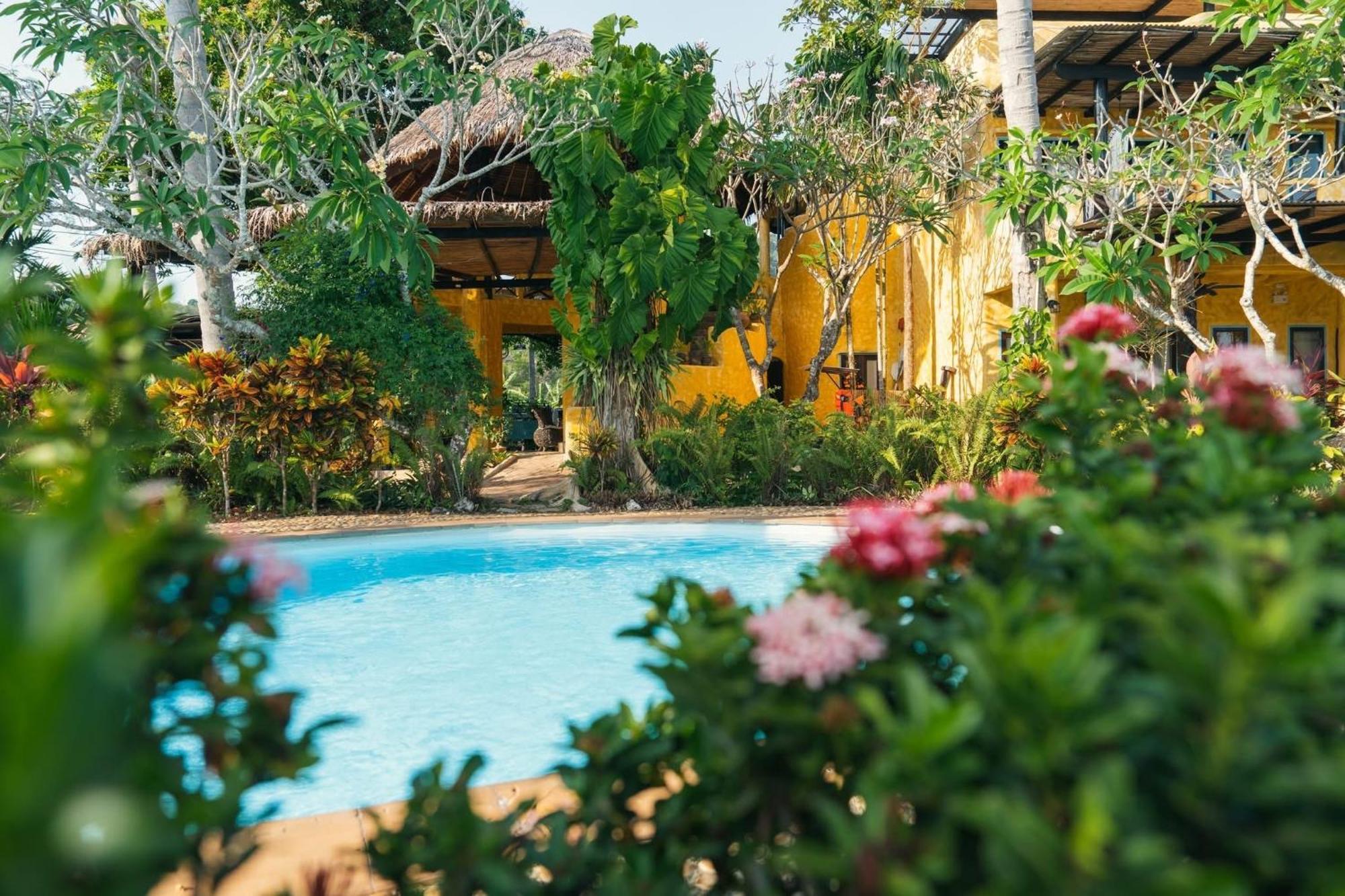 Vacation Village Phra Nang Lanta - Sha Extra Plus Ko Lanta Exteriör bild